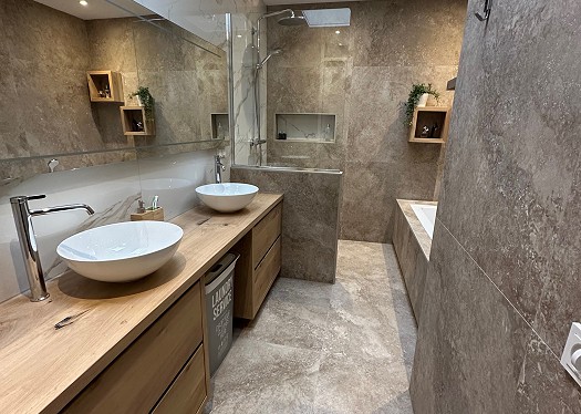 Maatwerk maakt deze badkamer uniek