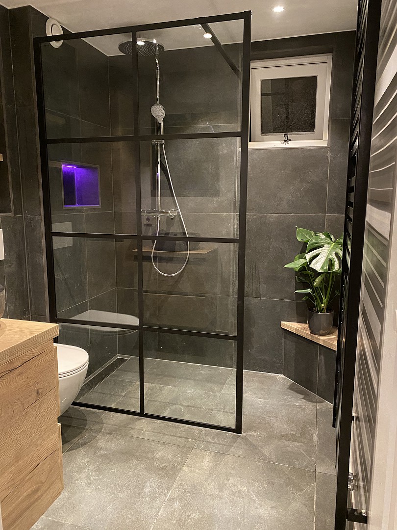 Industriële badkamer</perch:content>
